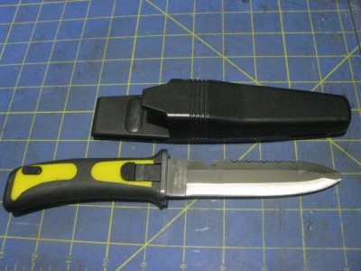 UnitedUC672BPDiver'sKnife2019.JPG