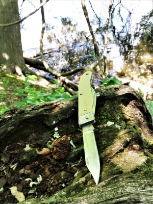 Soviet Lg Folder on the trail.jpg