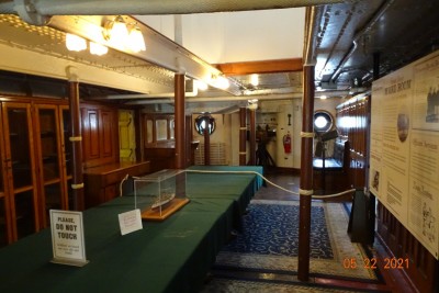 officers wardroom.JPG