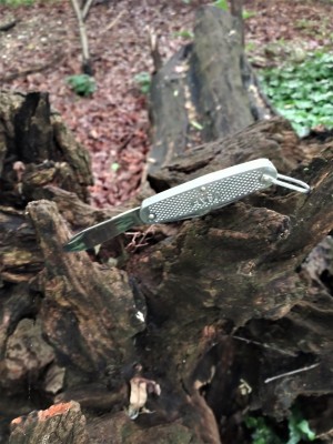 Demo knife on a rainy day.jpg