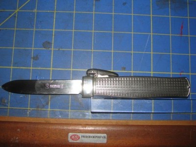 AntonWingenOthelloGravityKnifeMarkSide.JPG