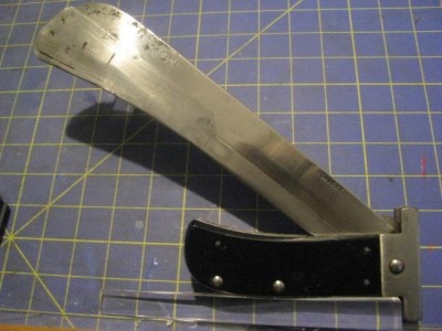 CaseXXBailoutKnifeMarkSide.JPG