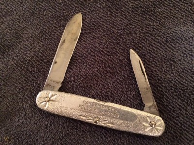 schrade-walden-752-advertising-knife_1_7cddfda43b0f9bfa6c47d2a36a9fd57b.jpg
