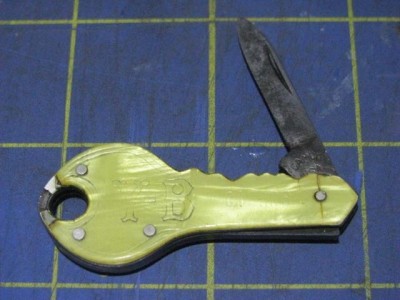 Y-BCigarsKeyKnife1.JPG