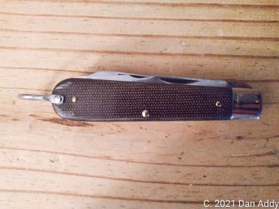 Camillus 27 Micarta Closed.jpg