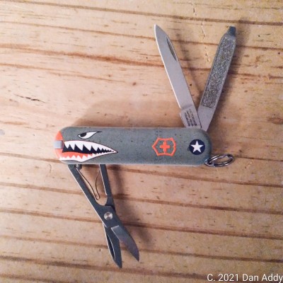Victorinox Classic SD Warhawk.jpg