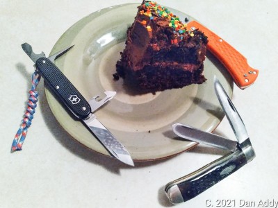 Cake And Carriers.jpg