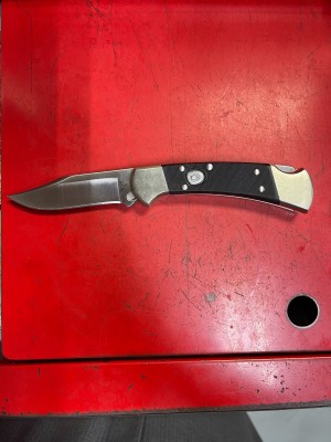 Buck 112