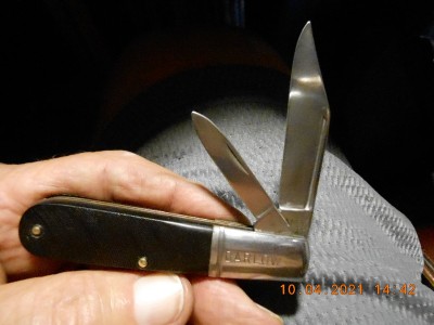 Blades cleaned up well and she now will bite you when she closes, a good solid snap!