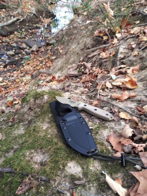 ESEE 3 III.jpg