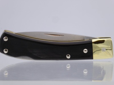 Streaked buffalo horn
