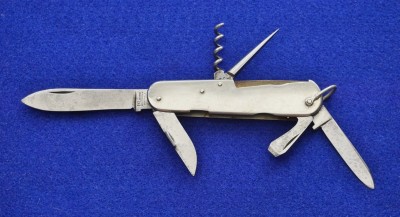 Wostenholm Officers Knife (1400x760).jpg