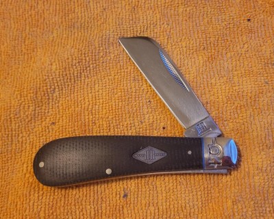 Carbon half hawk.jpg