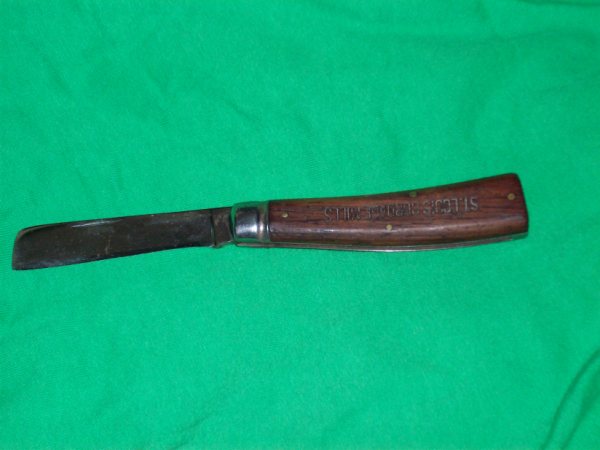 knife001.jpg