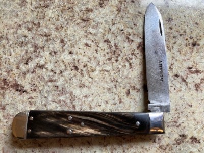 b horn knife.jpg
