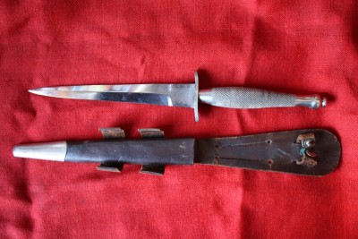 F&S knife and scabbard.jpg