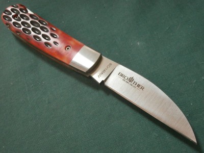 Brother 1506 Lockback Amber Jigged Bone
