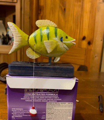 Pulling the string causes the tail to move like it’s swimming.