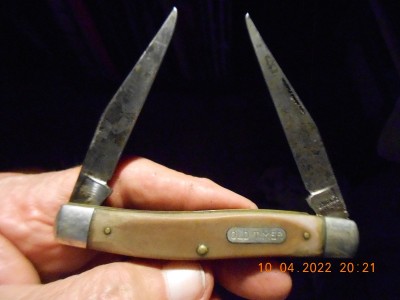 A "Blue Collar" Muskrat, used every hunting season.<br />The color is gone from the handles, spots on the carbon steel blades, still walks and talks and holds a good edge.
