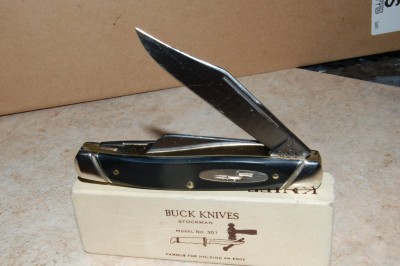 6. Schrade made Buck 301.JPG