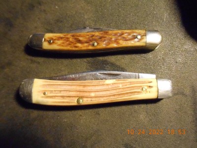 Ulster with beautiful bone handles.<br />Queen #51, full blades with 1/2 stops.