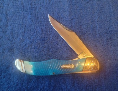 black and blue folding hunter.jpg