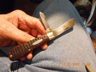 011.JPG (354.58 KiB) Viewed 1426 times Enough metal left to still be a great knife!
