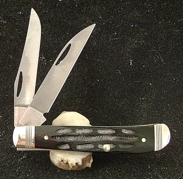 W+ - Case 2023 Mini Trapper BH207W S35VN Buffalo Horn - Pile Open.JPG