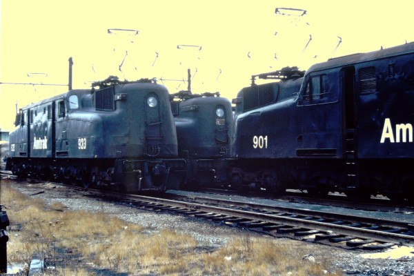 Amtrak 901 & 923 GG-1 Ivey City (WASH DC) DEC 1975 (6).JPG