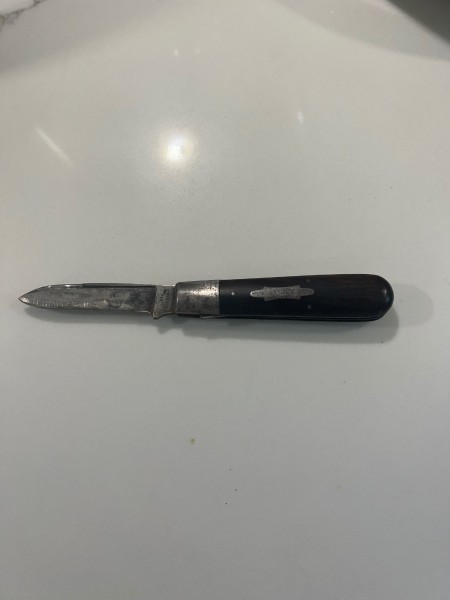This is my grandfathers pocket knife… He came to Middllebury Ct in 1920. It is an American shear and knife co. I know it was a Connecticut company. Anything???