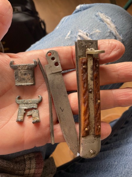 This photo shows one broken bolster and the formed spring.