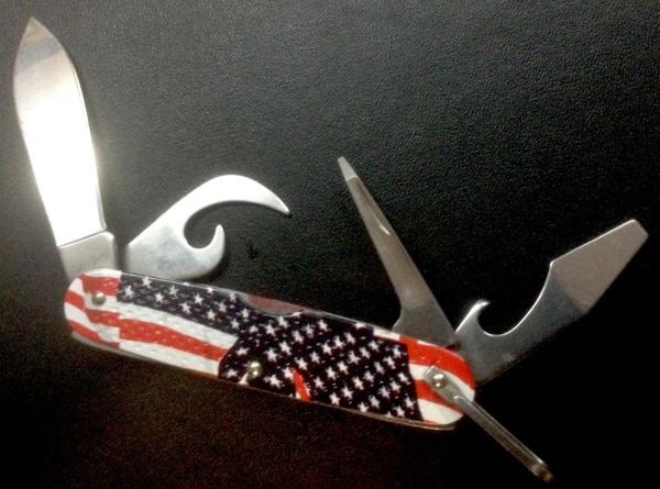 CAMILLUS 1760F-&quot;Ol' Glory&quot; Series<br />Pocket Knife #18.