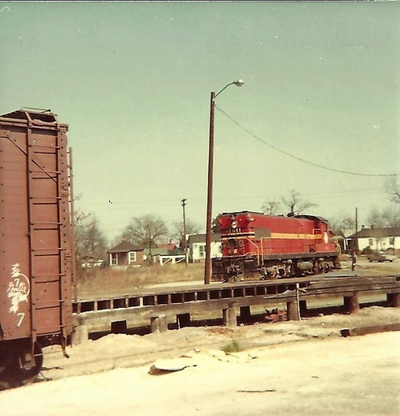NS Baldwin #1611 Greenville NC APR 1967 (5).jpg