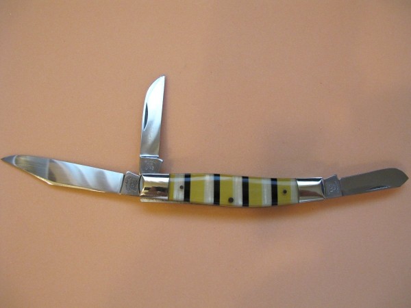 Bee 3.JPG