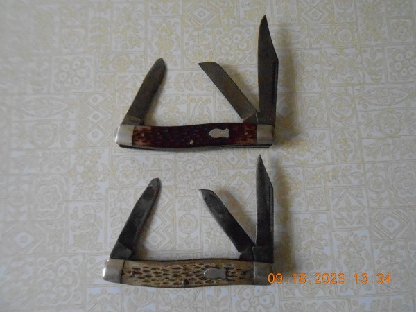 The used-up knife was bought in the mid '70s, even lost for a year in the woods.  Slight differences mainly the pulls.