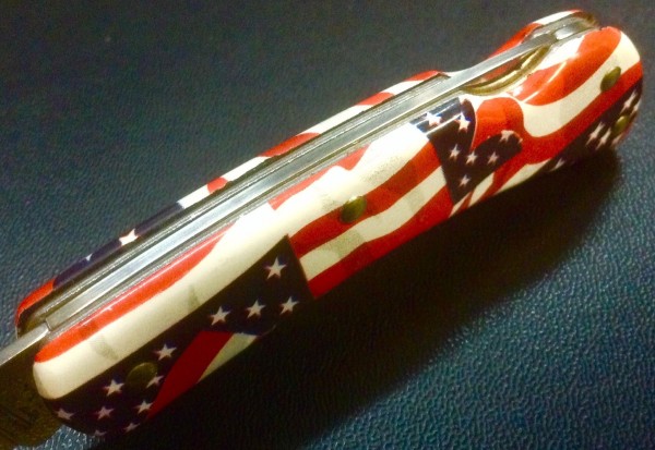 CAMILLUS 907F-&quot;Ol' Glory&quot; Series<br />Pocket Knife #23.