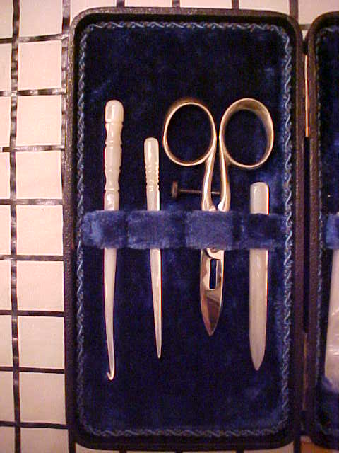 JAHenckelsManicureSet3.JPG