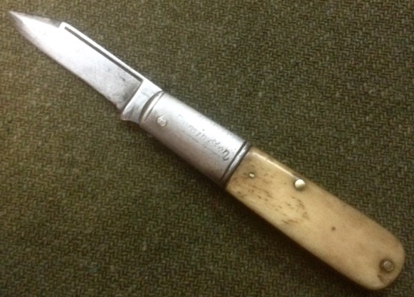 The Secondary Blade Stub Closed, Beyond All The Way.