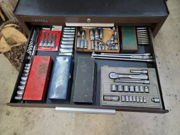 1/4" and 3/8" ratchets and sockets