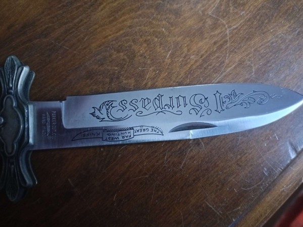 knife3.jpg