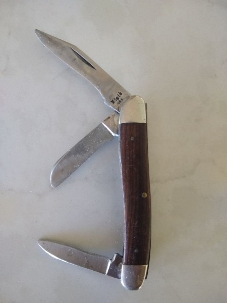 Mike Bach Possible Case Pocket Knife 2 of 2.jpg