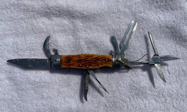 pocket knife 3.jpg