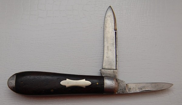 Mystery Knife 2.jpg
