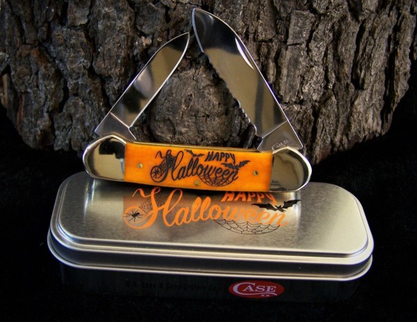 Halloween 2019 Case Canoe.JPG