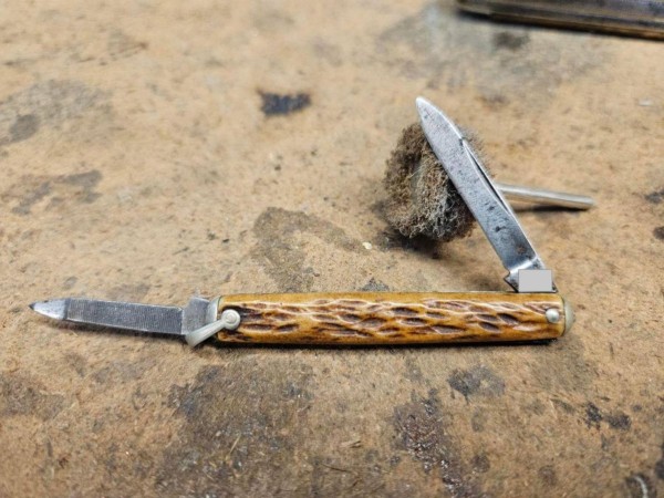Mystery knife 25.jpg