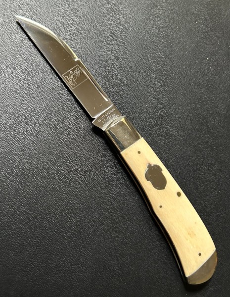 Mammoth Ivory Wharncliffe Trapper