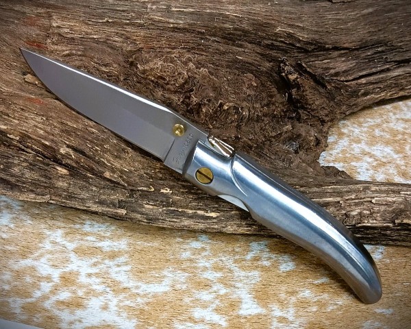 Fury10590Bee.jpg
