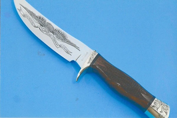 Browning B78 Bicentennial 5518 Engraved Knife.jpg