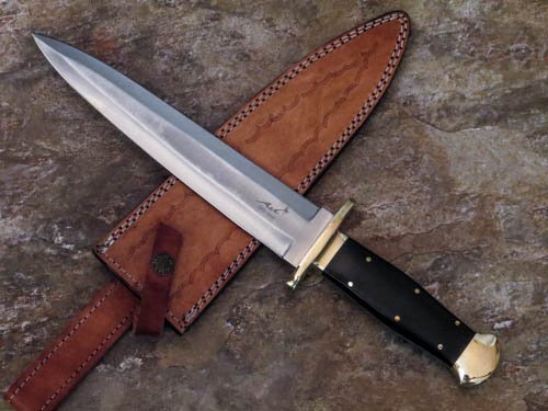 Ash Hunting Dagger 1-1.jpg