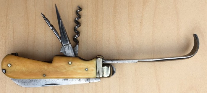 Mystery Knife #2.jpg